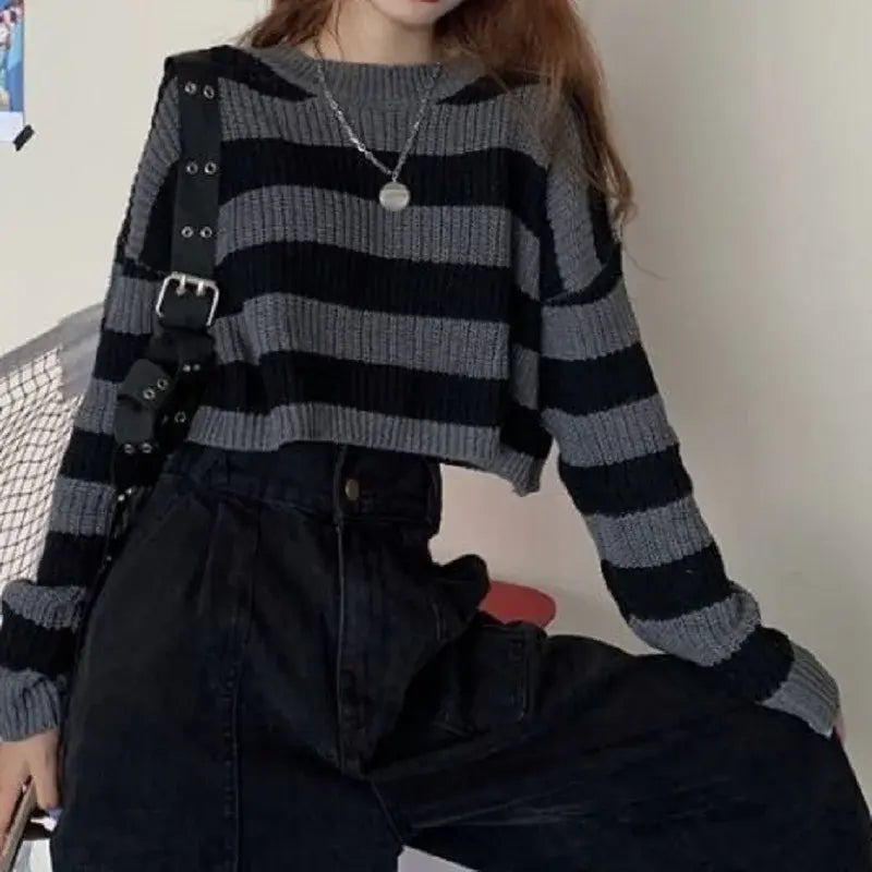 New Korean Style Striped Black Cropped Sweater 
